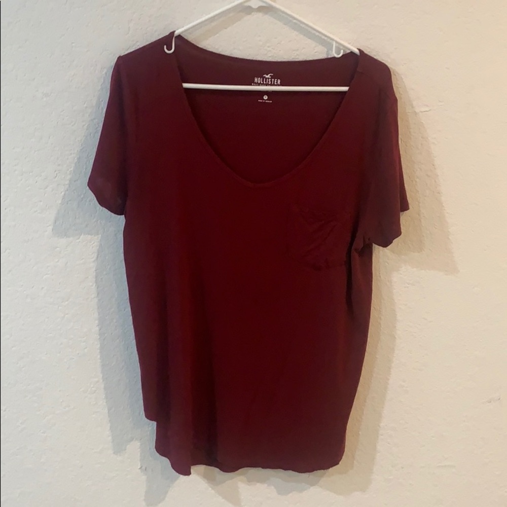 burgundy vneck tshirt